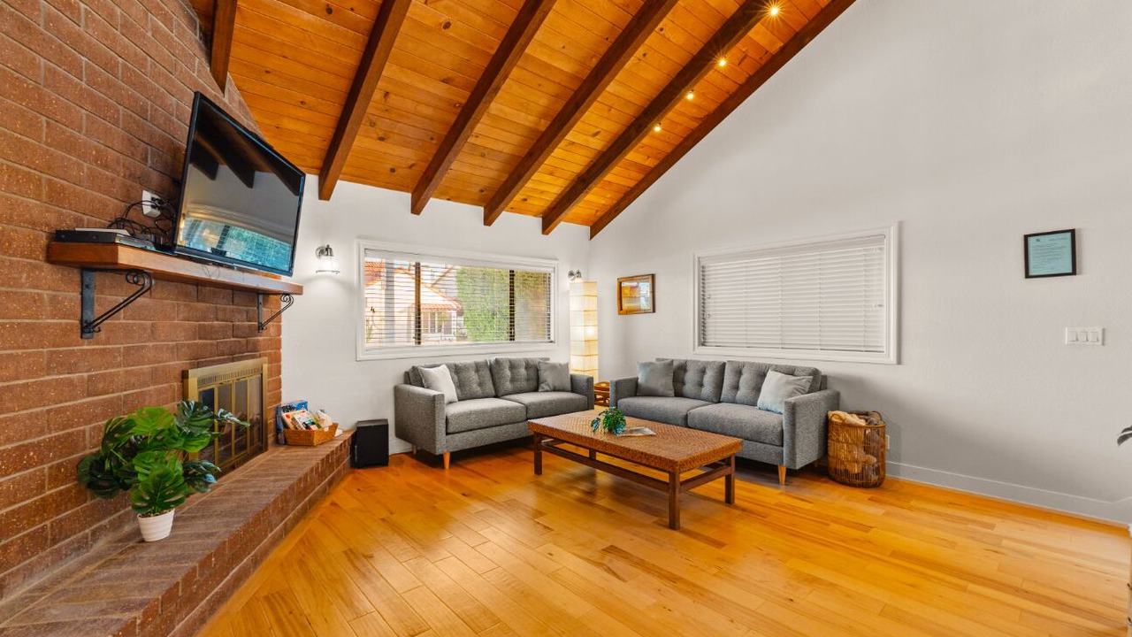 Photo of Livingroom in Oxnard Shores