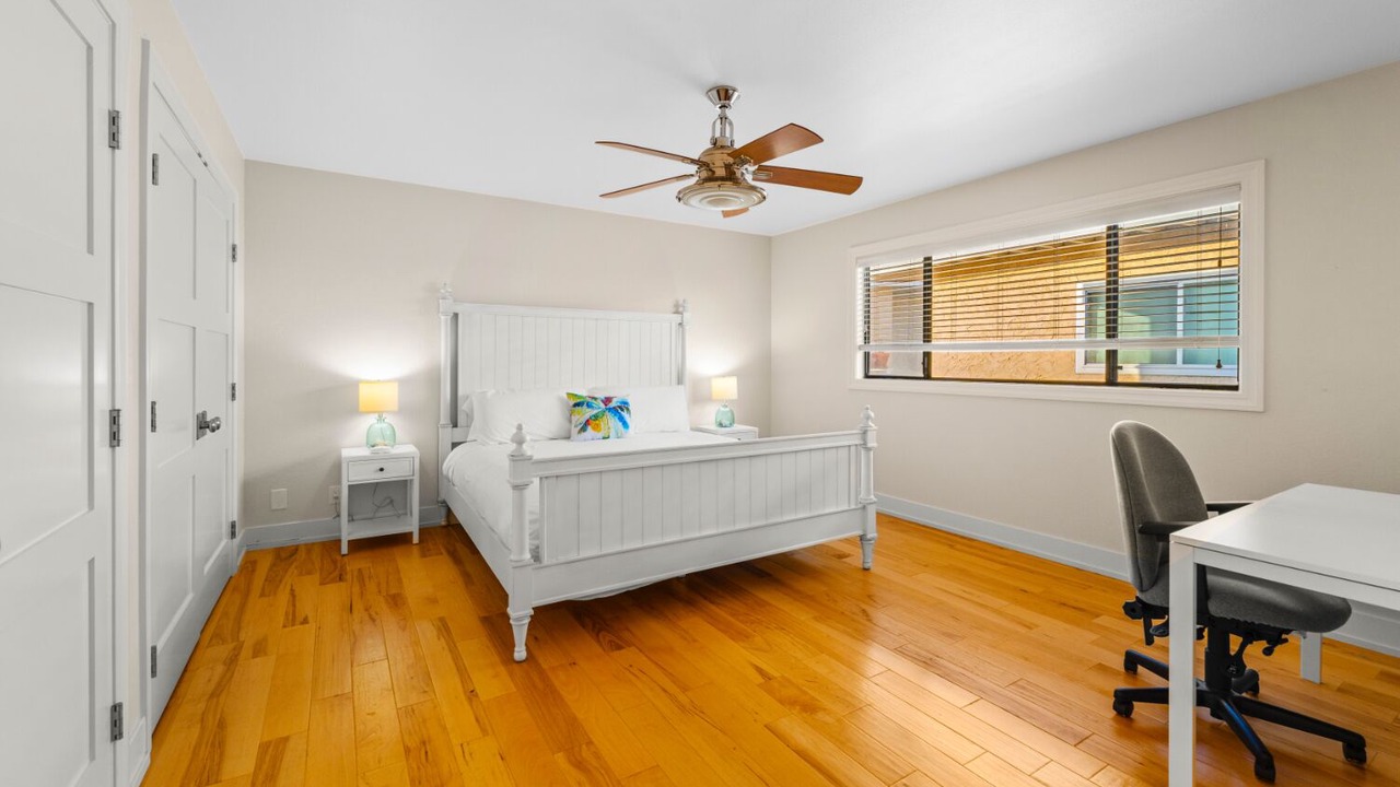 Photo of Bedroom in Oxnard Shores
