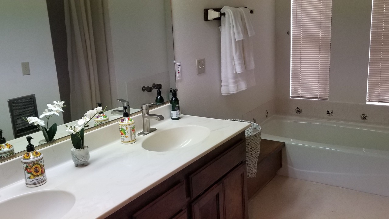 Photo of Bathroom in Mariposa