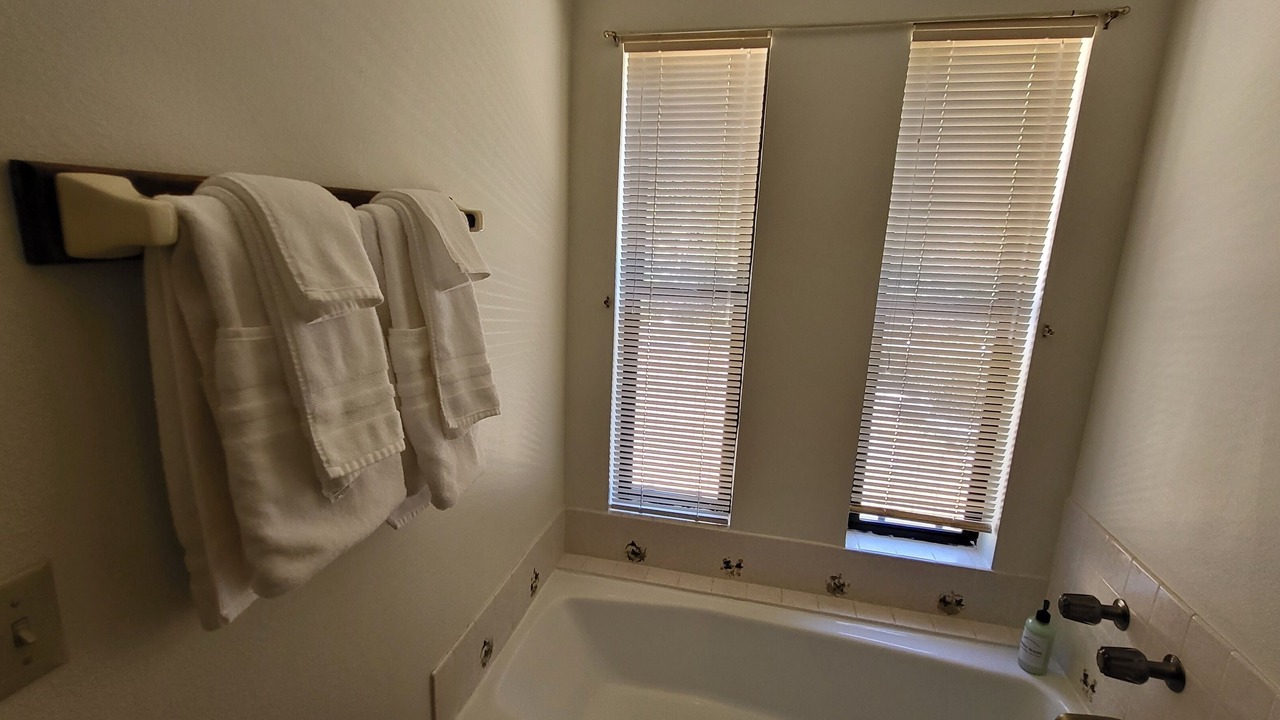 Photo of Bathroom in Mariposa