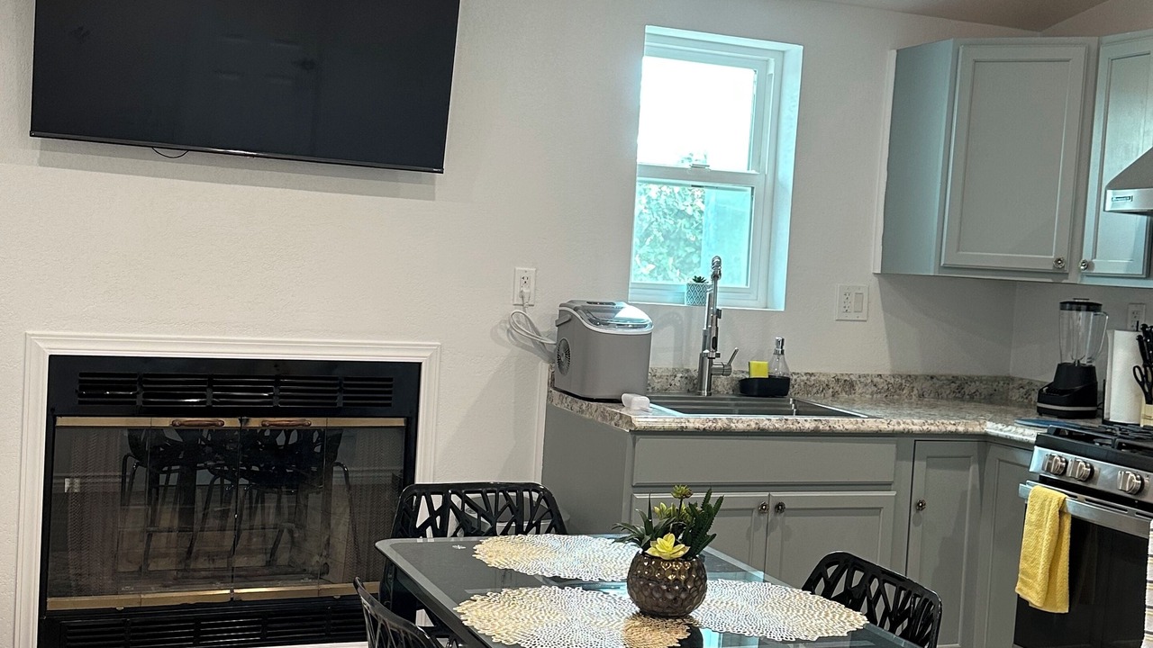 Photo of Kitchen in Southeast Anaheim