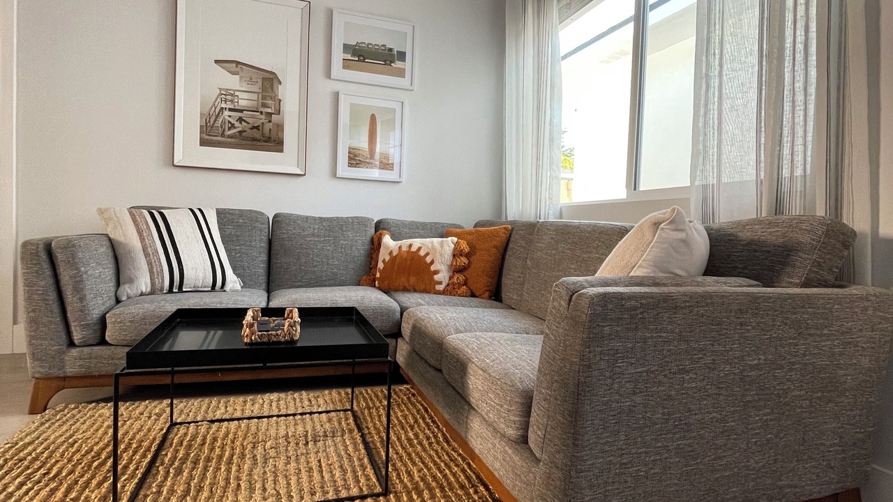 Photo of Livingroom in Downtown
