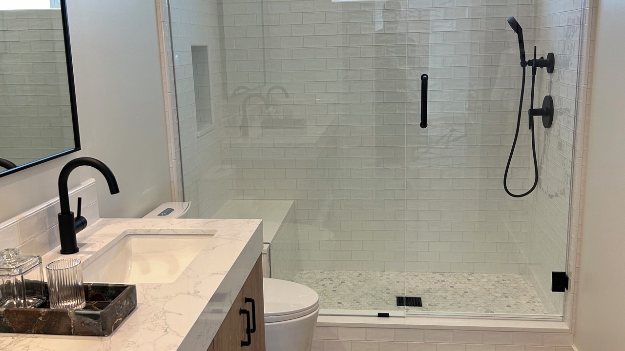 Photo of Bathroom in Thousand Oaks