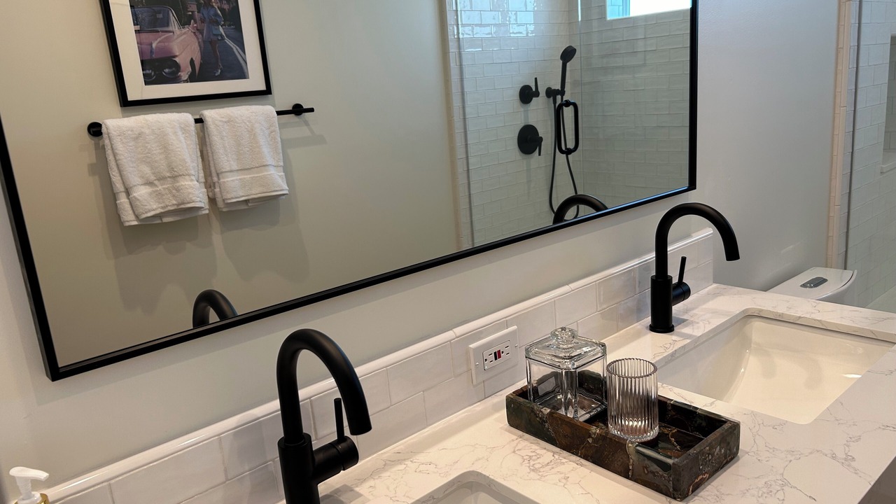 Photo of Bathroom in Thousand Oaks
