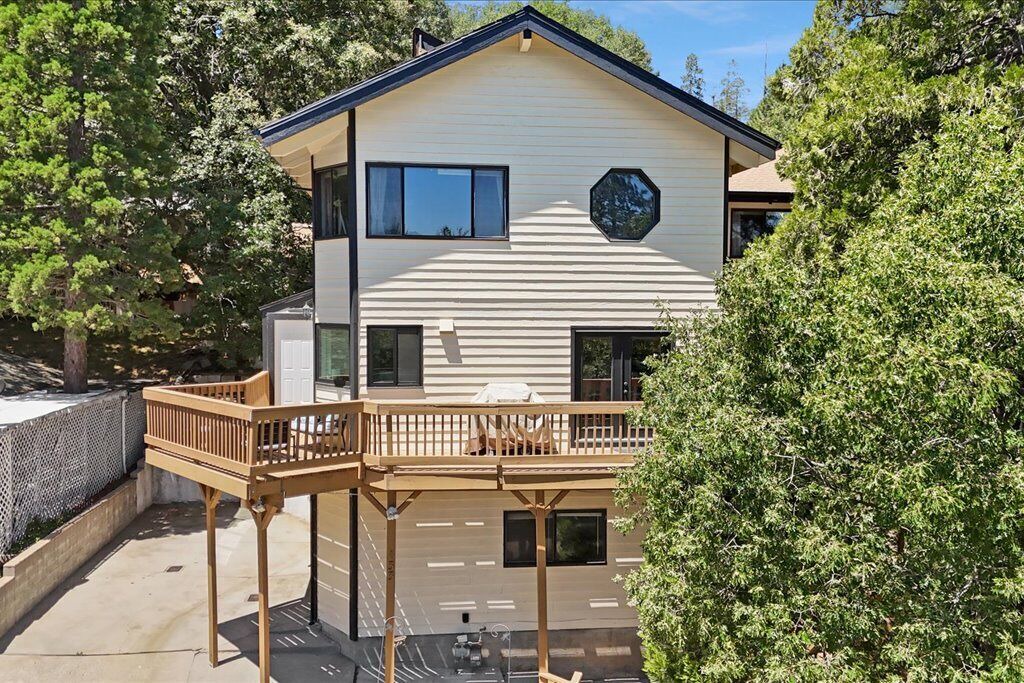 Photo of Patio Balcony in Crestline