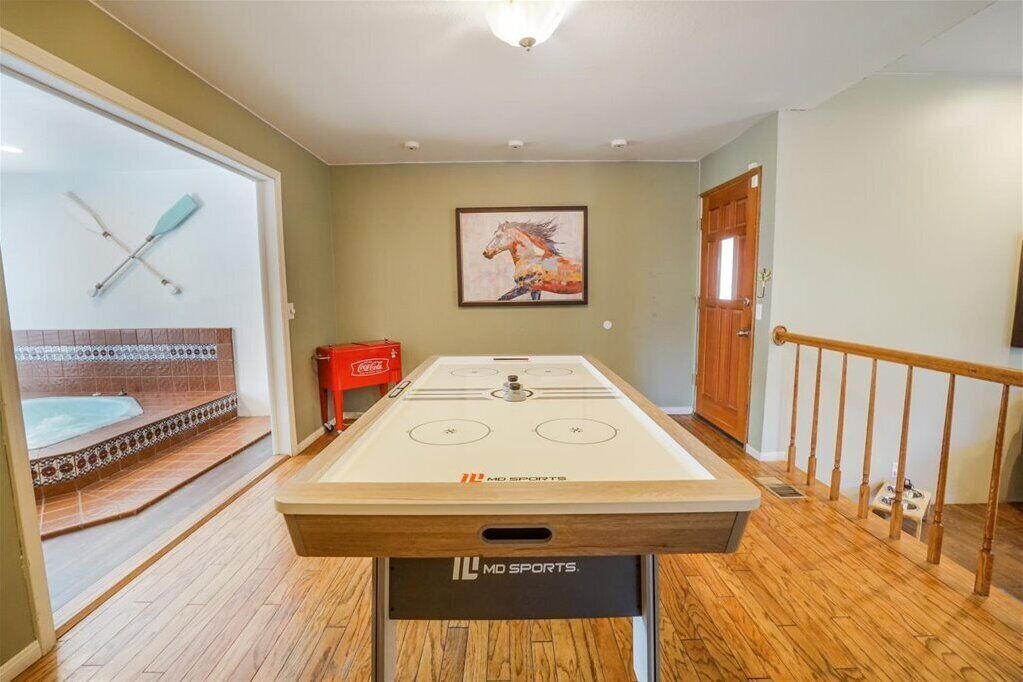 Photo of Bedroom in Crestline