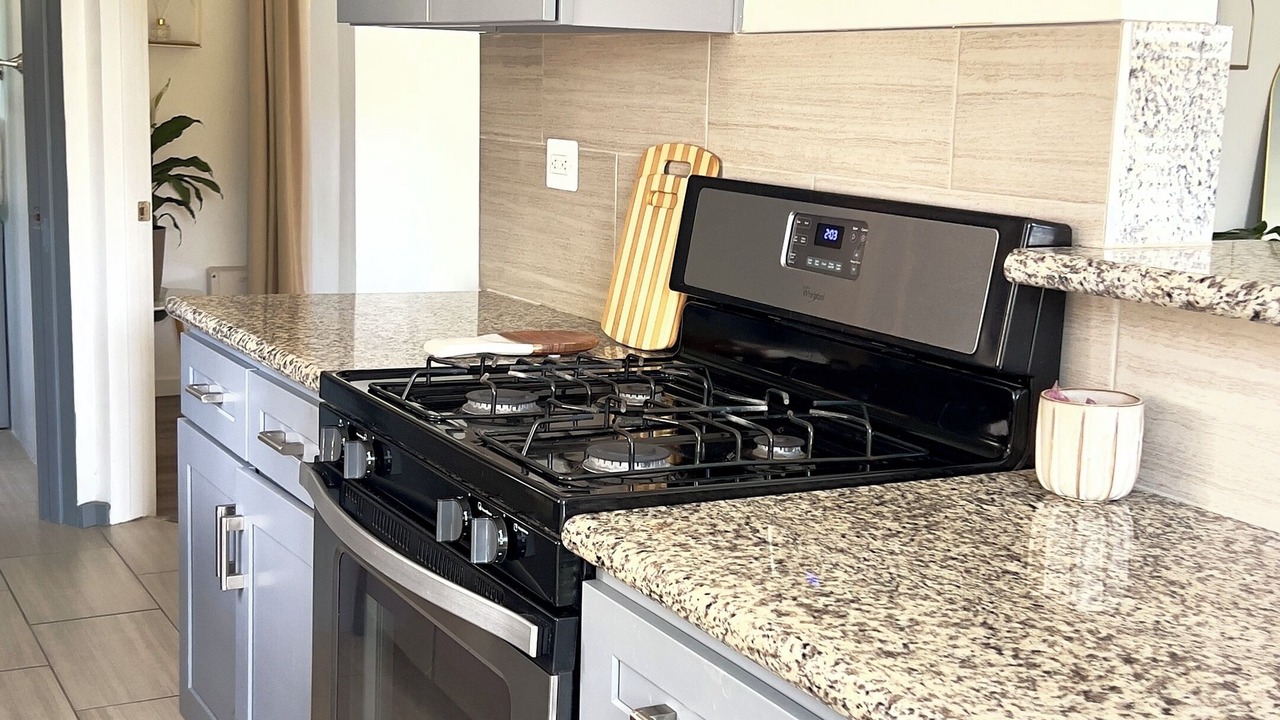 Photo of Kitchen in Mid-Wilshire