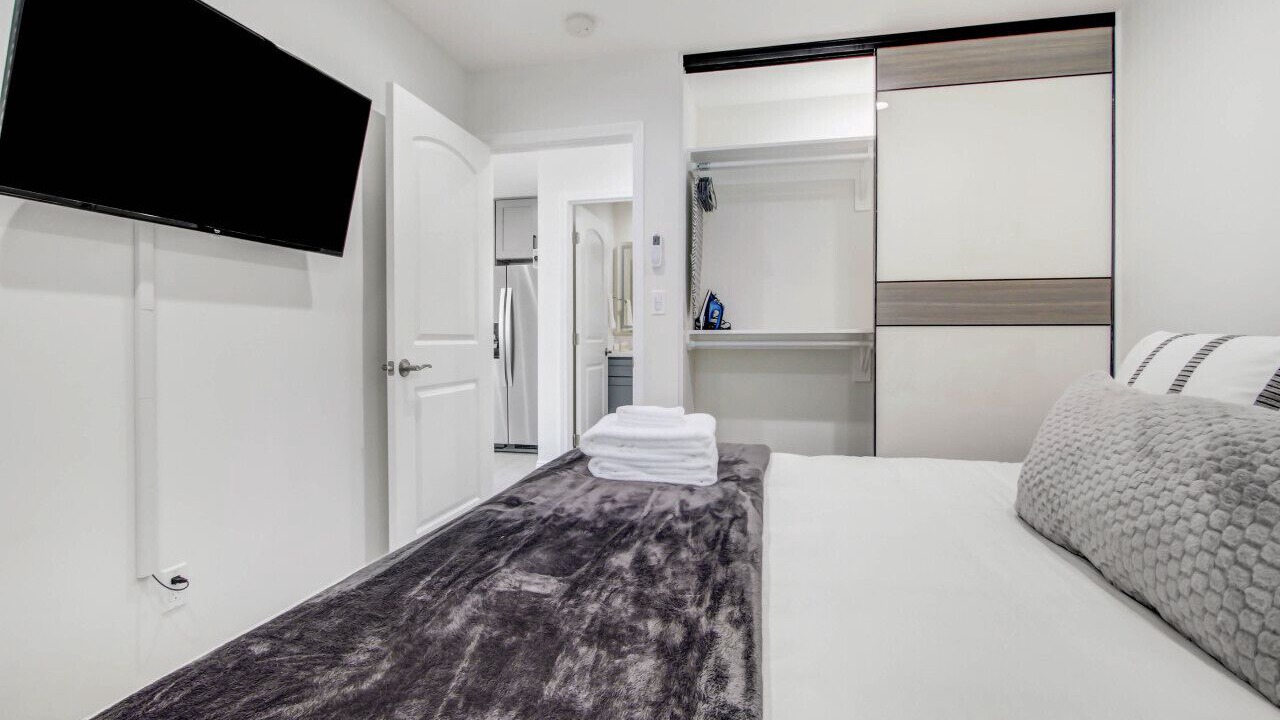 Photo of Bedroom in Walnut