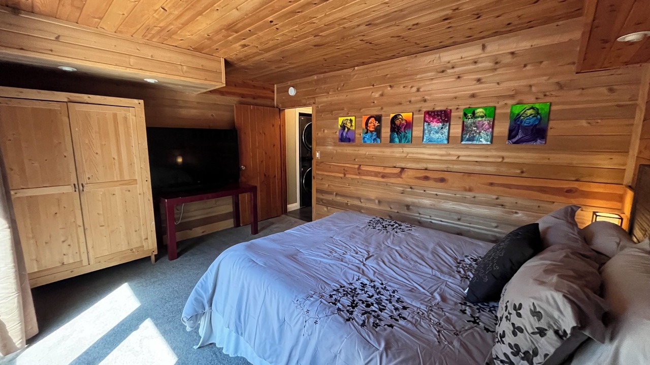 Photo of Bedroom in Pine Mountain Club