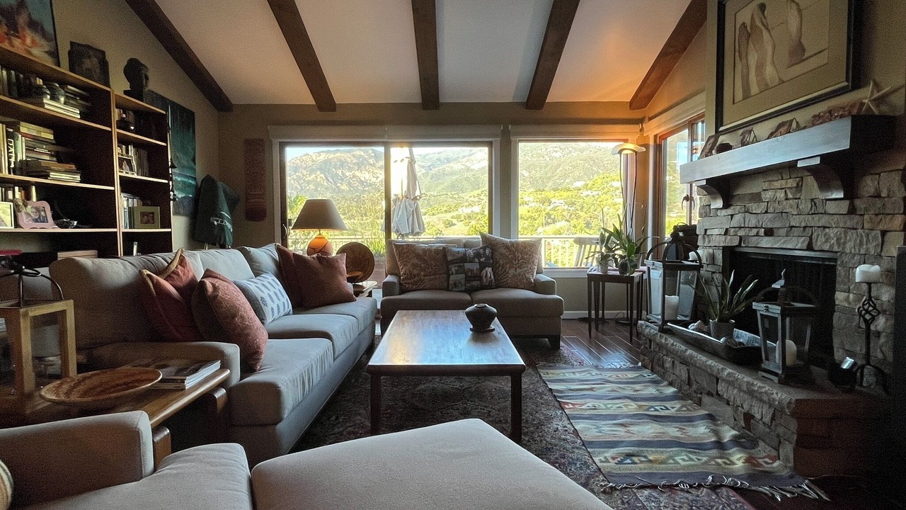 Photo of Livingroom in Mission Canyon
