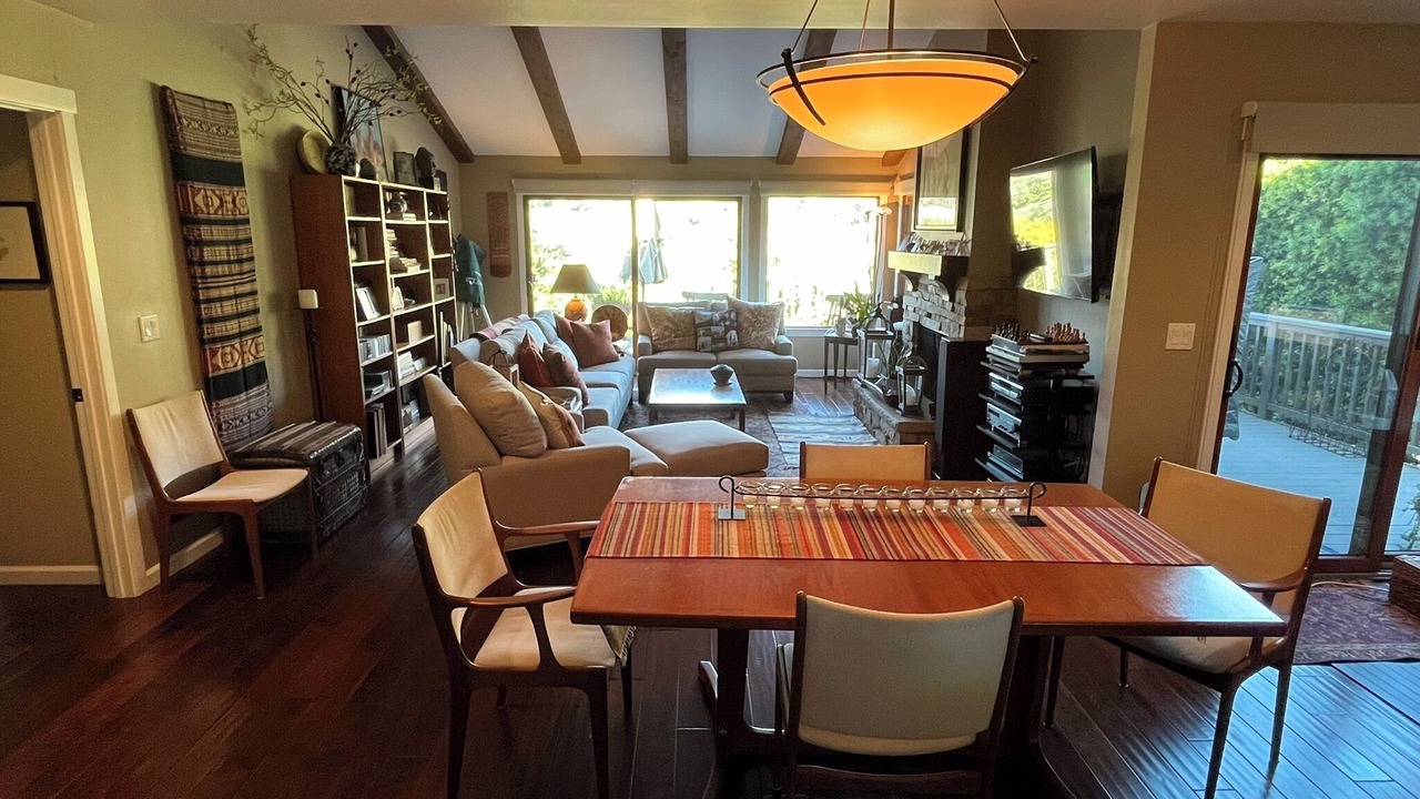 Photo of Livingroom in Mission Canyon