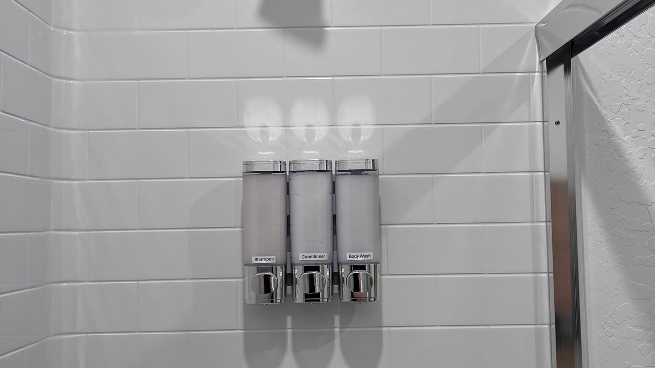 Photo of Bathroom in Raisin