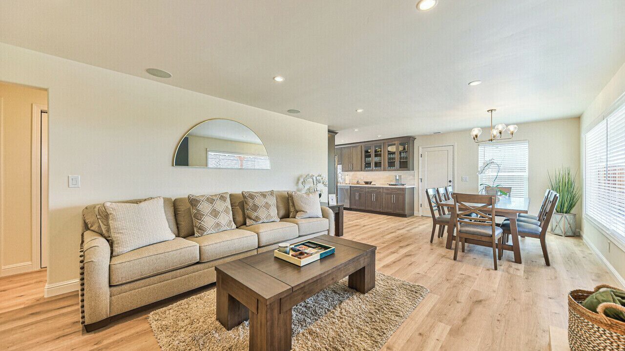 Photo of Livingroom in Del Rey Oaks