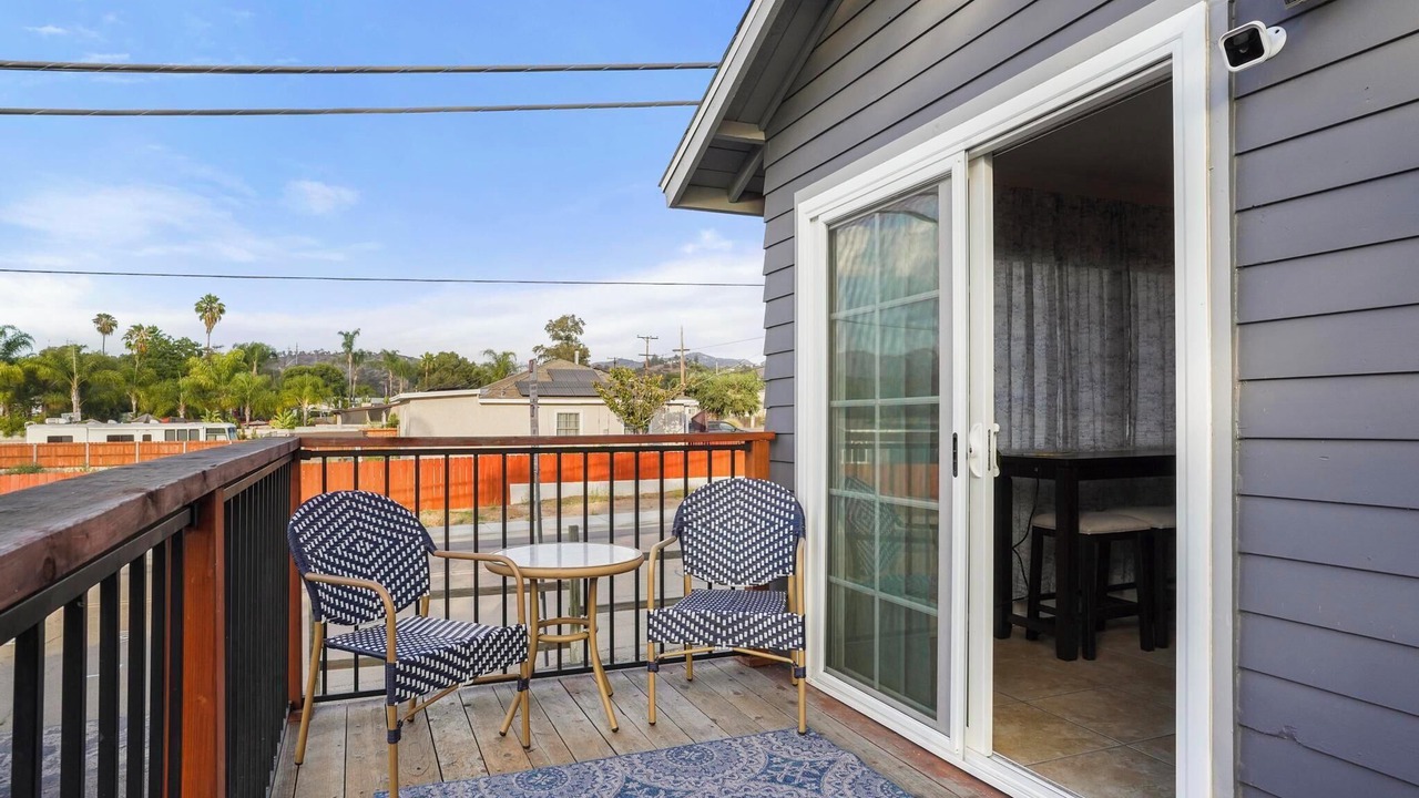 Photo of Patio Balcony in Lakeside