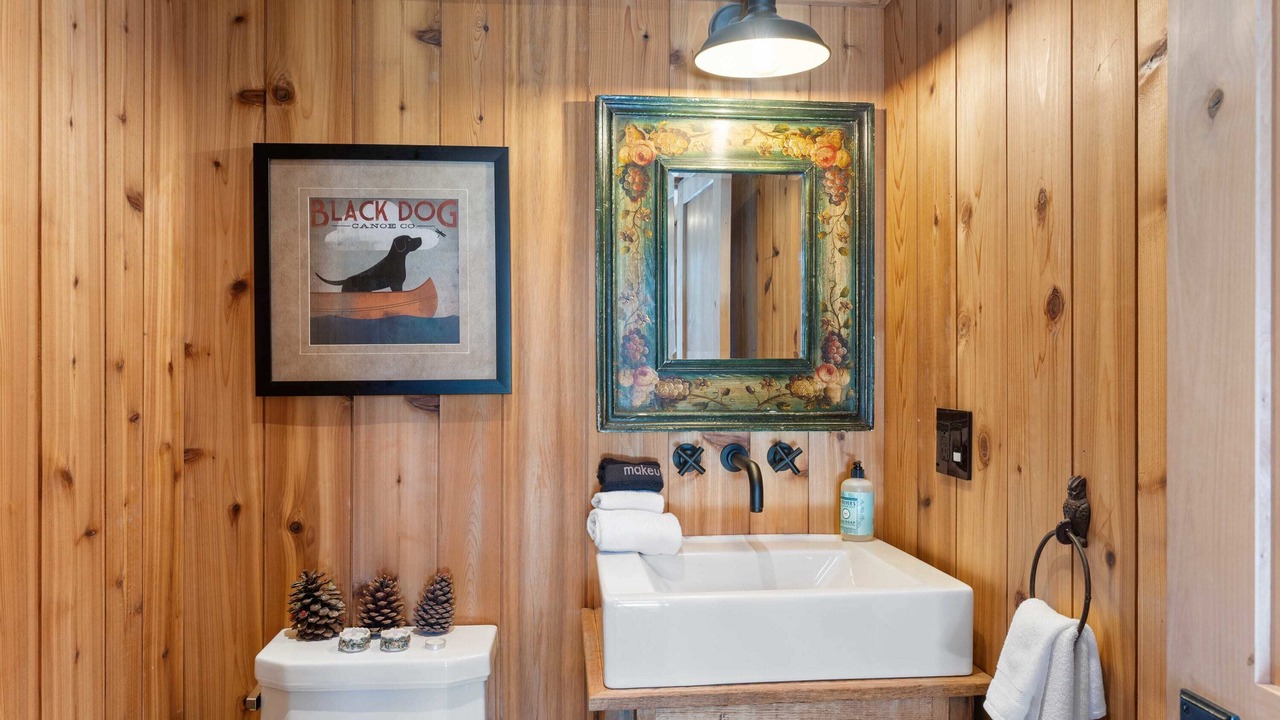 Photo of Bathroom in Serene Lakes