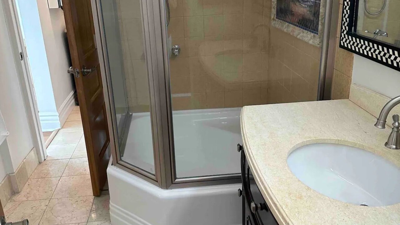 Photo of Bathroom in The Strand