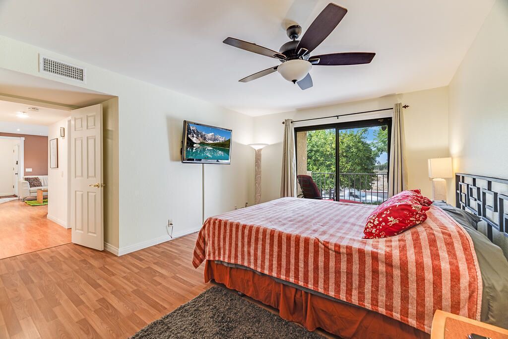 Photo of Bedroom in Racquet Club Estates