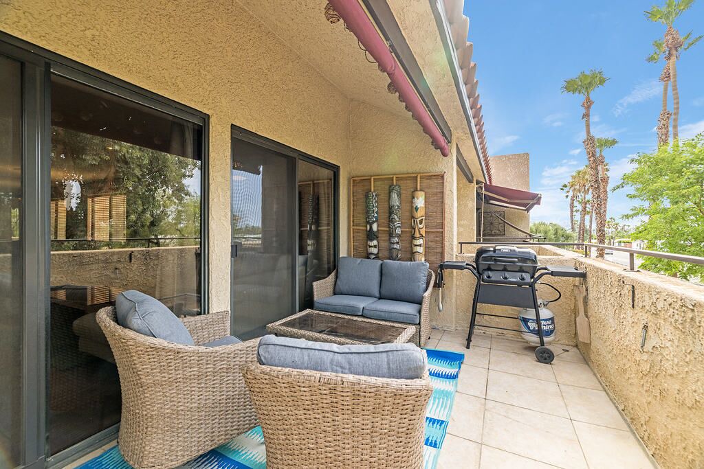 Photo of Outdoor in Racquet Club Estates