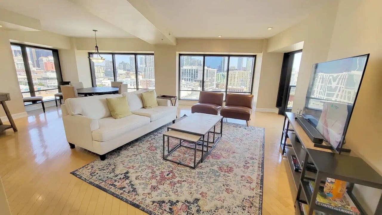 Photo of Livingroom in Pacific Terrace