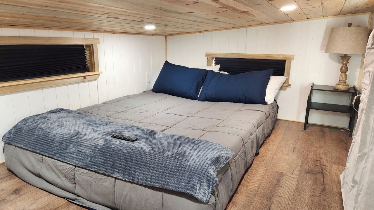 Photo of Bedroom in Mojave Desert