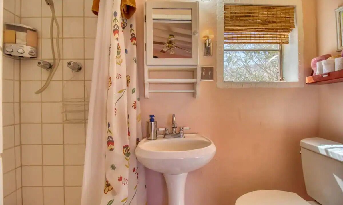 Photo of Bathroom in Joshua Tree Highlands