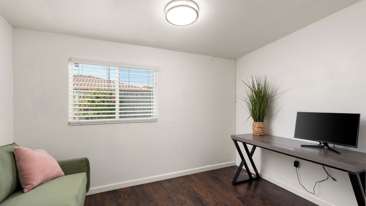Photo of Livingroom in Pumpkin Center