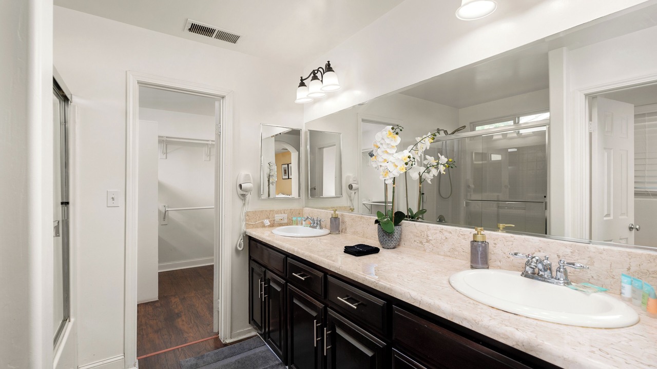 Photo of Bathroom in Pumpkin Center