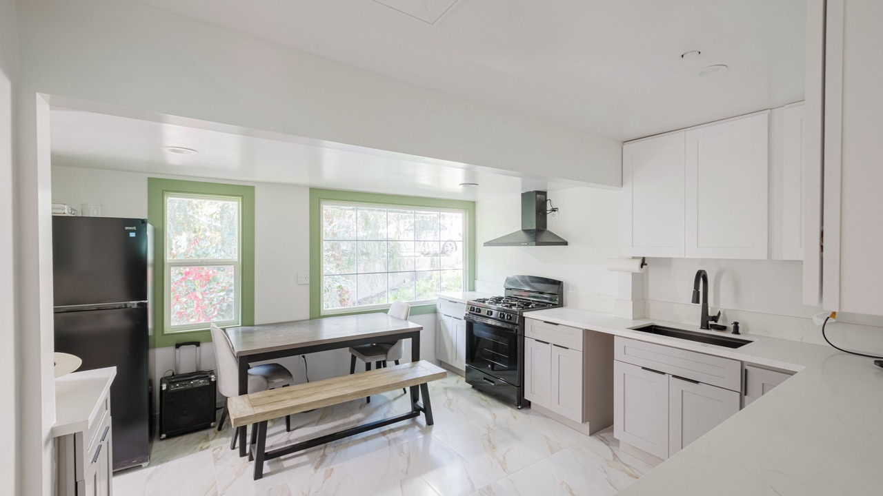 Photo of Kitchen in Sylmar