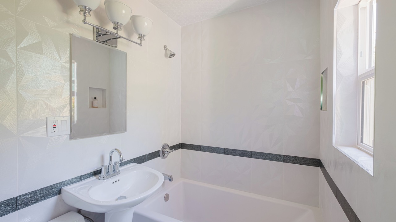 Photo of Bathroom in Sylmar