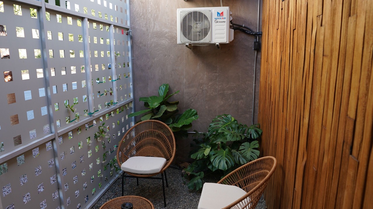 Photo of Patio Balcony in Verdugo Woodlands