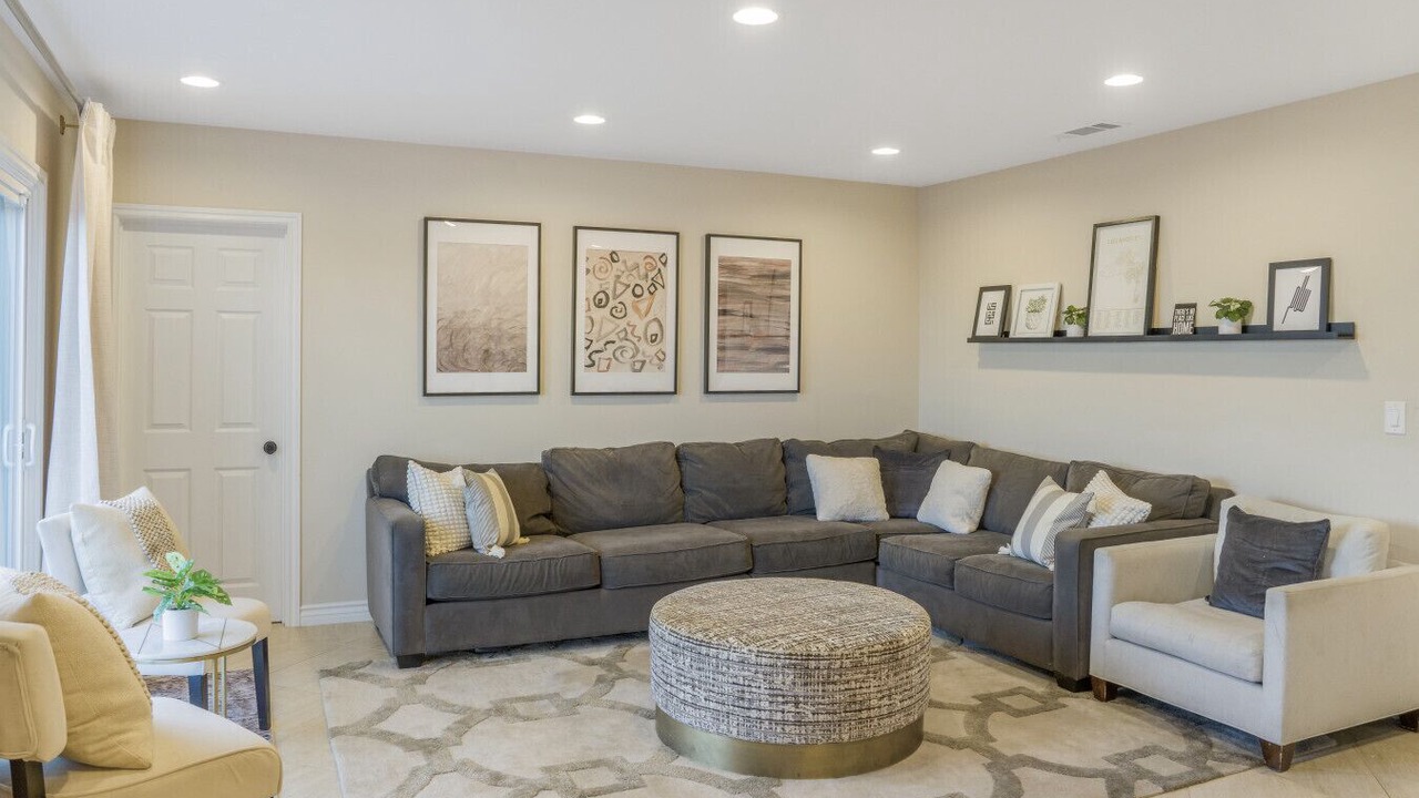 Photo of Livingroom in Lomita