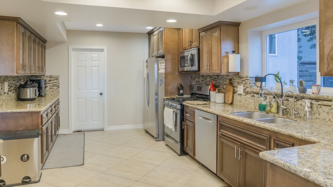 Photo of Kitchen in Lomita