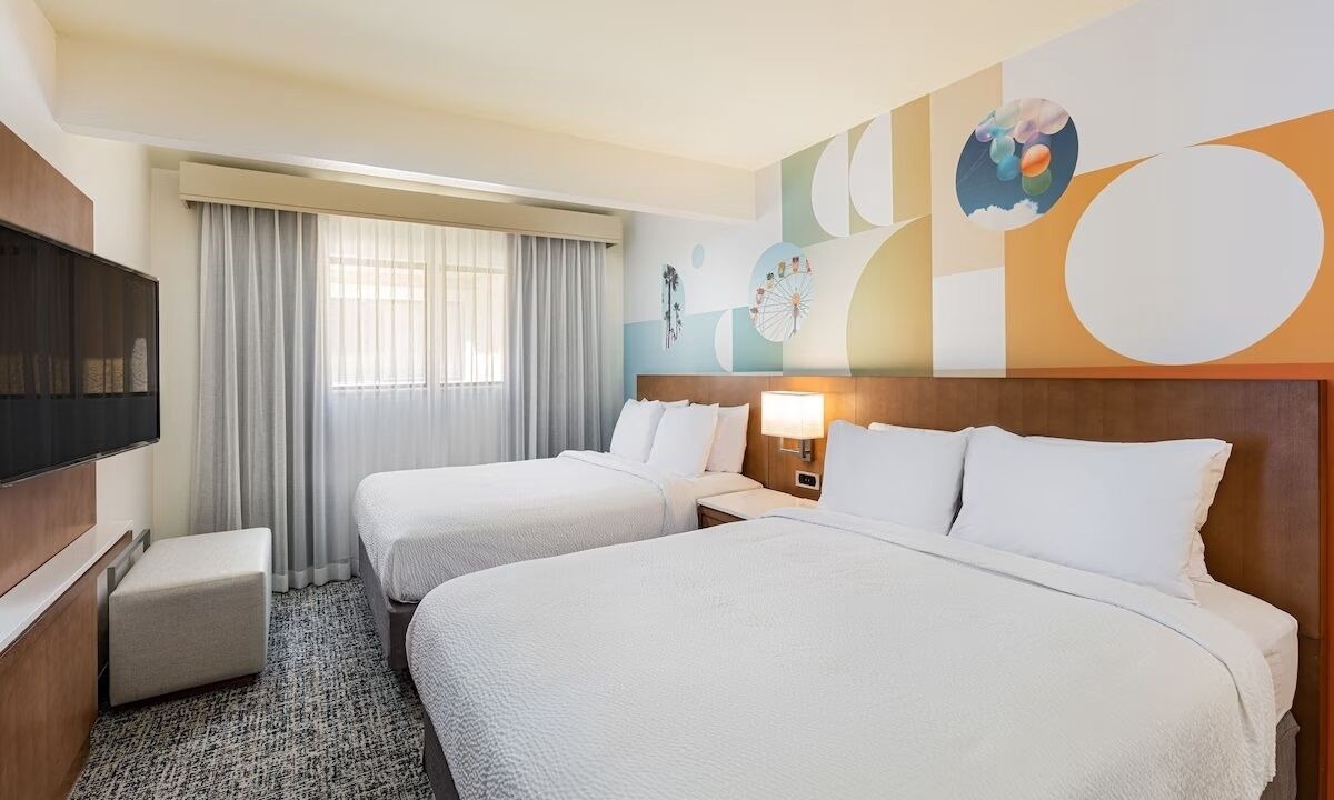 Photo of Bedroom in Anaheim Resort