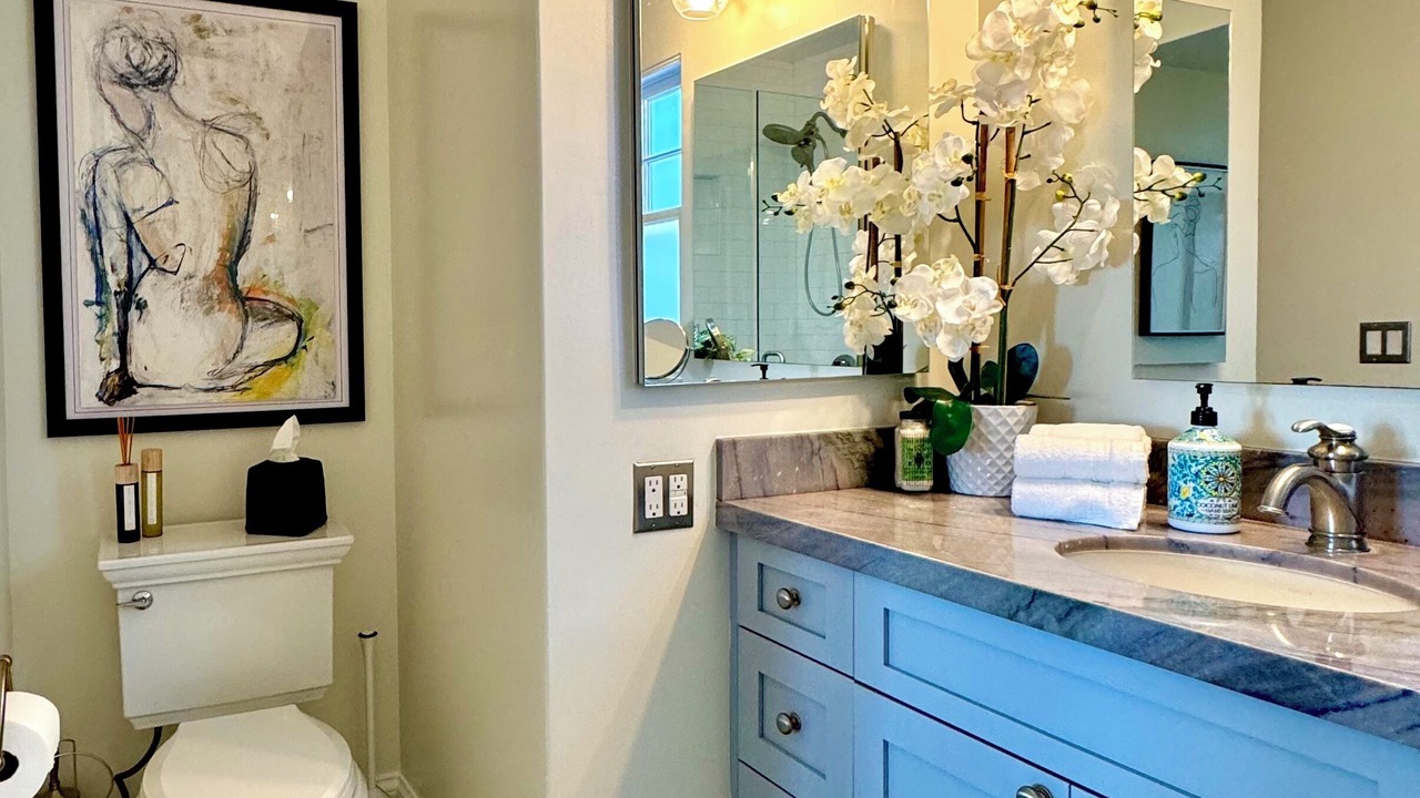 Photo of Bathroom in Mission Hills