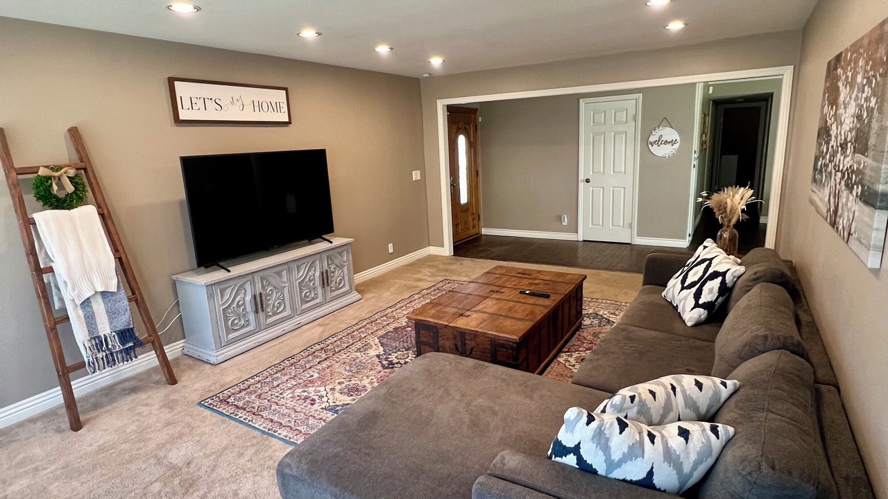 Photo of Livingroom in Simi Valley