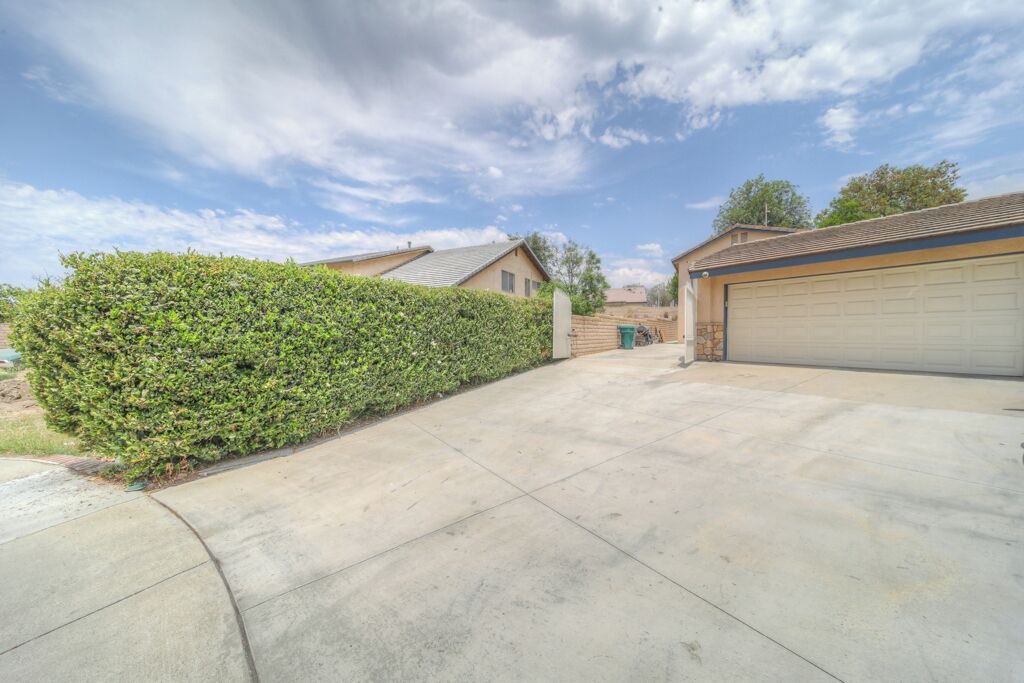 Photo of Outdoor in Estates at Canyon Crest