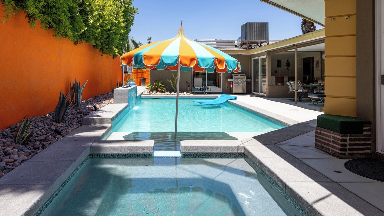 Photo of Outdoor in Warm Sands