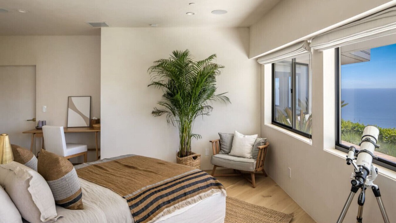 Photo of Bedroom in Western Malibu