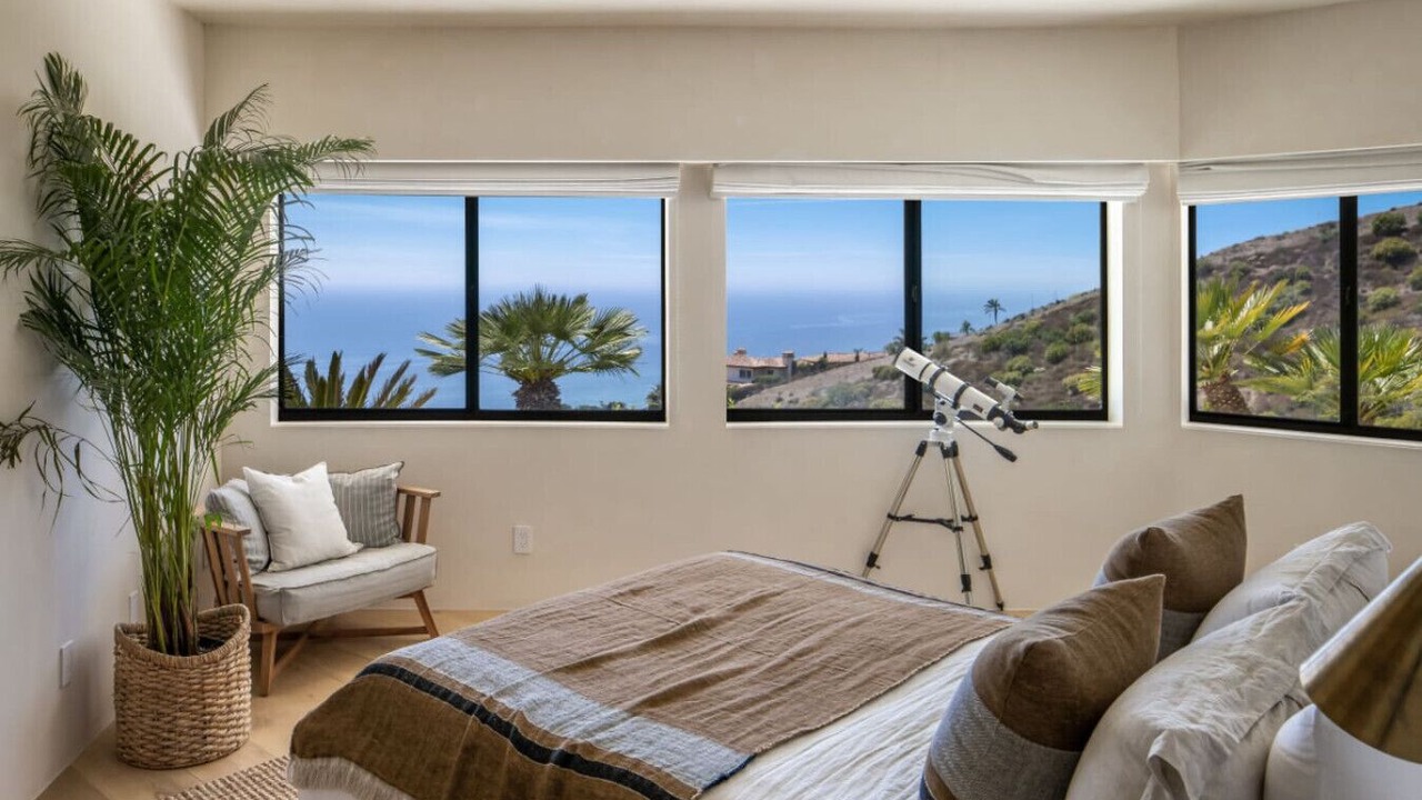Photo of Bedroom in Western Malibu