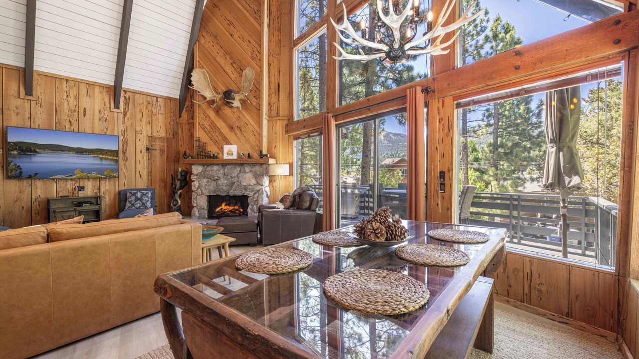 Photo of Livingroom in Moonridge