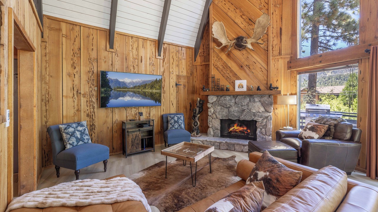 Photo of Livingroom in Moonridge