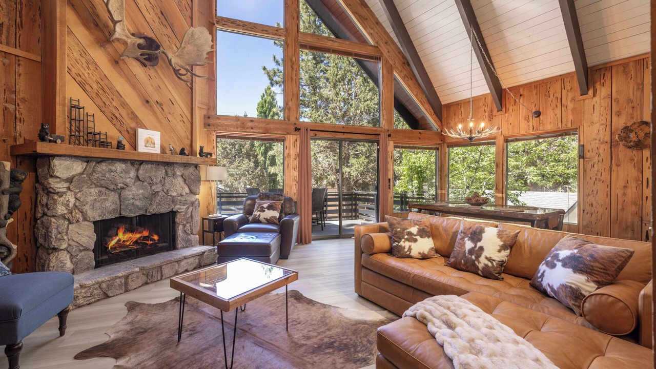 Photo of Livingroom in Moonridge