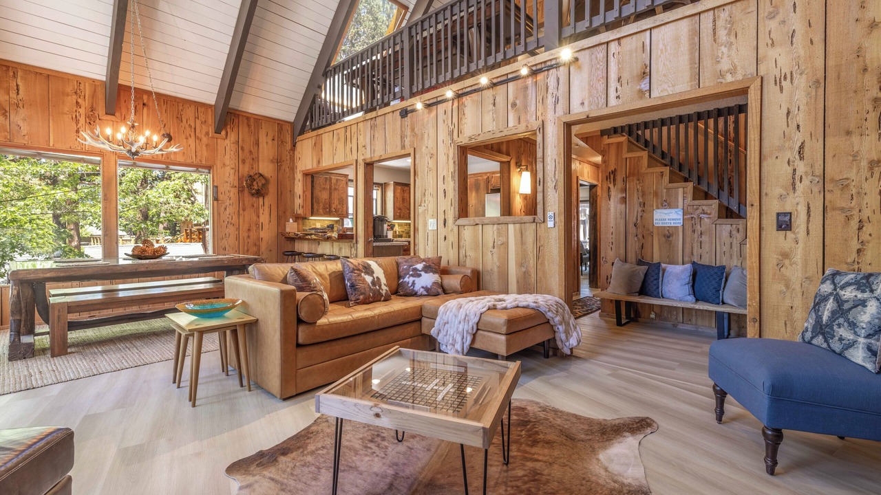 Photo of Livingroom in Moonridge