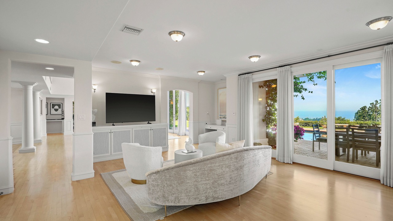 Photo of Livingroom in Bel Air