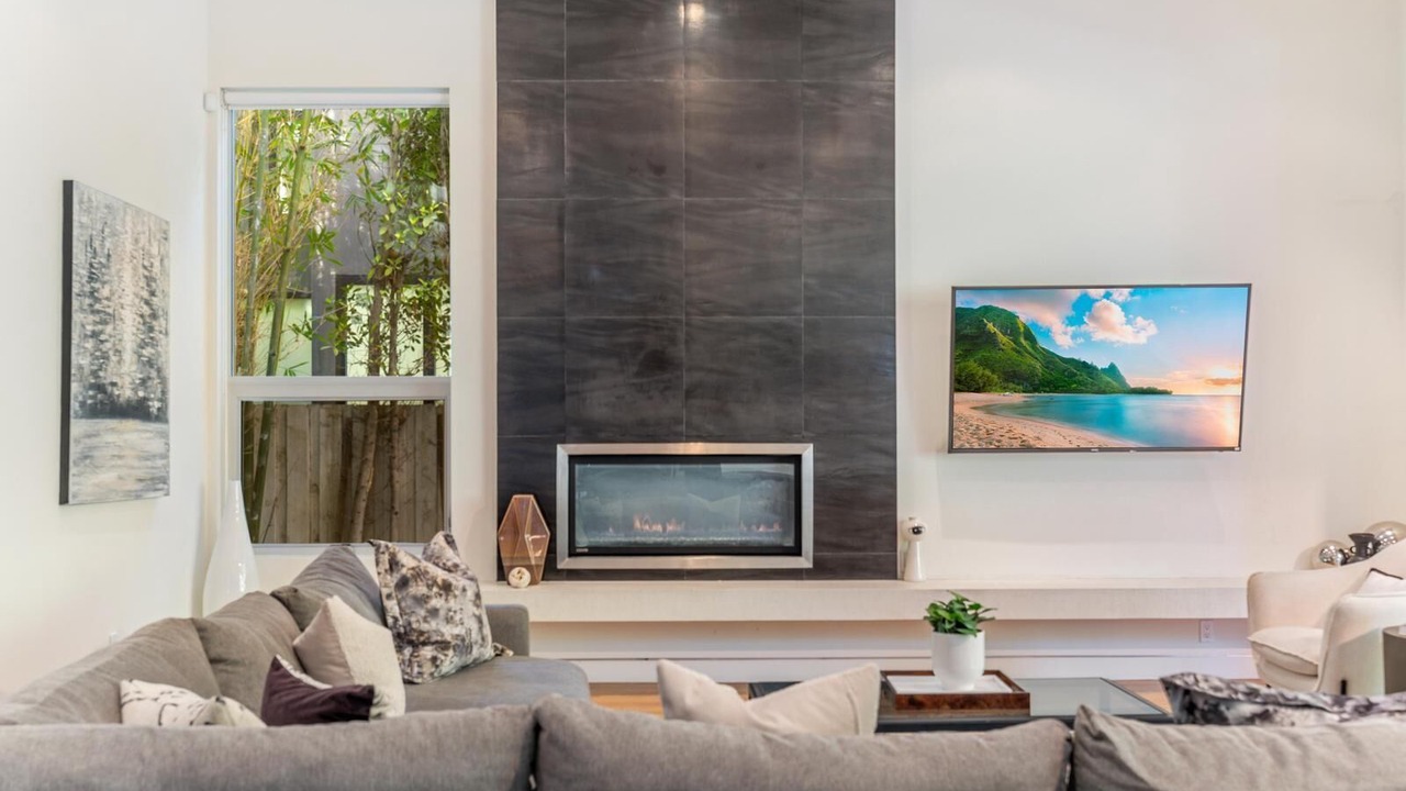 Photo of Livingroom in La Brea