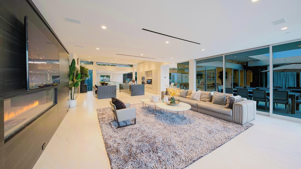 Photo of Livingroom in Trousdale Estates