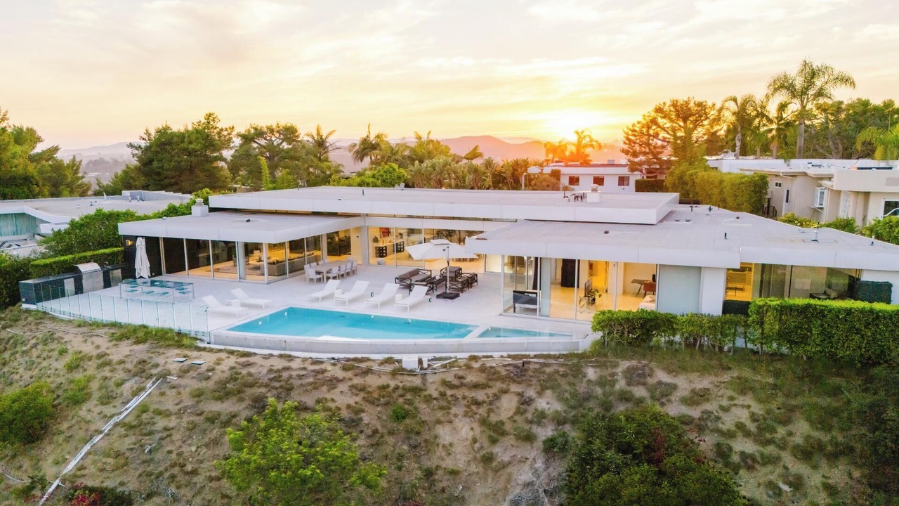 Photo of Outdoor in Trousdale Estates