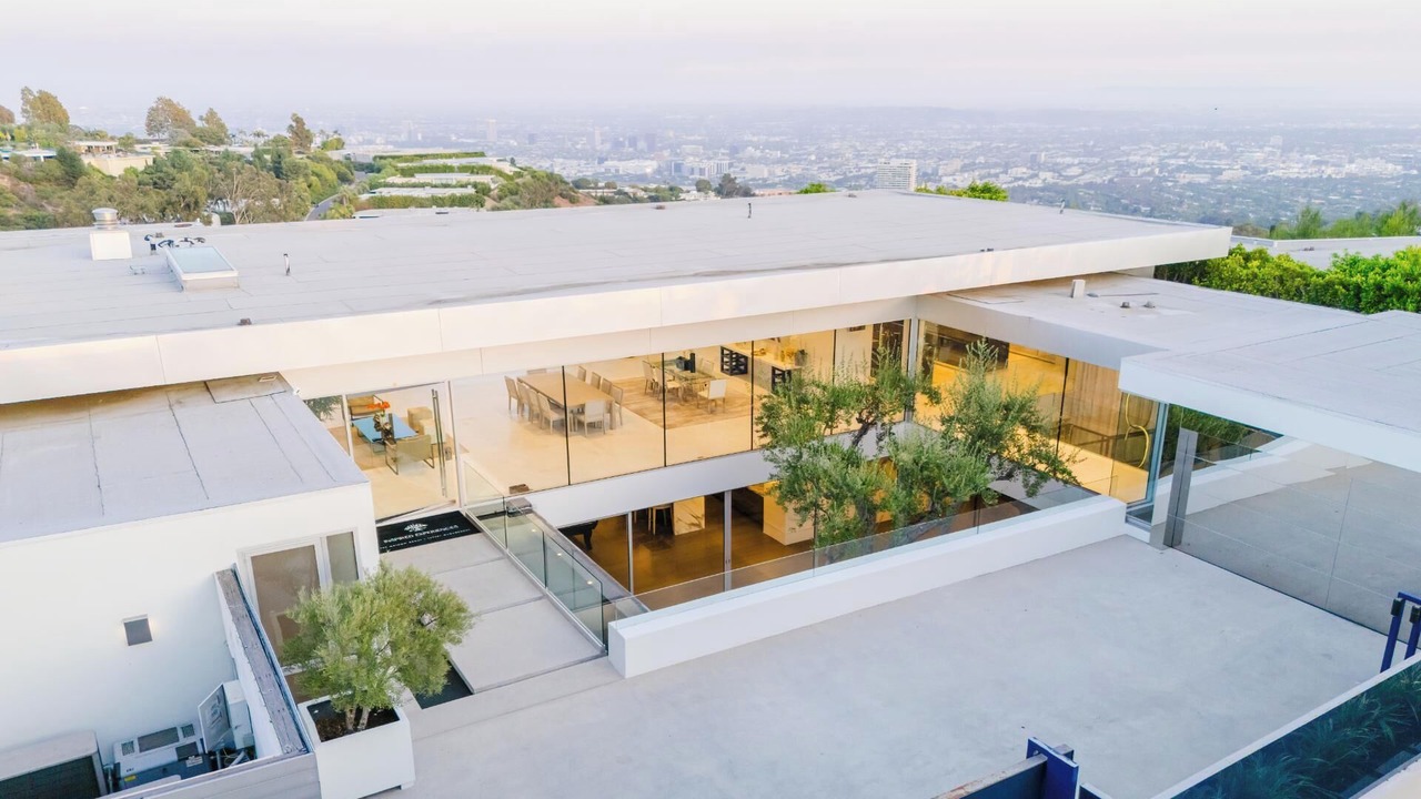 Photo of Outdoor in Trousdale Estates