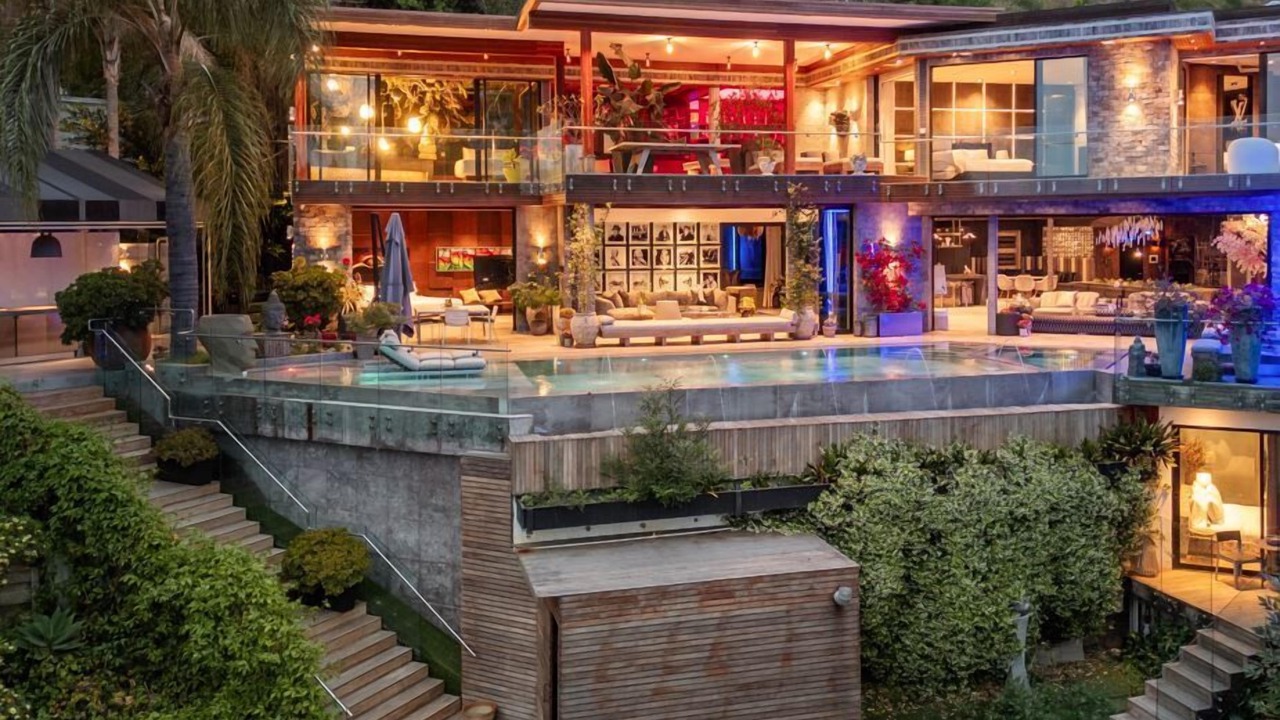 Photo of Outdoor in Hollywood Hills West