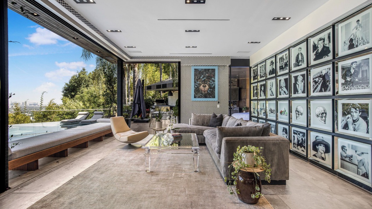 Photo of Others in Hollywood Hills West